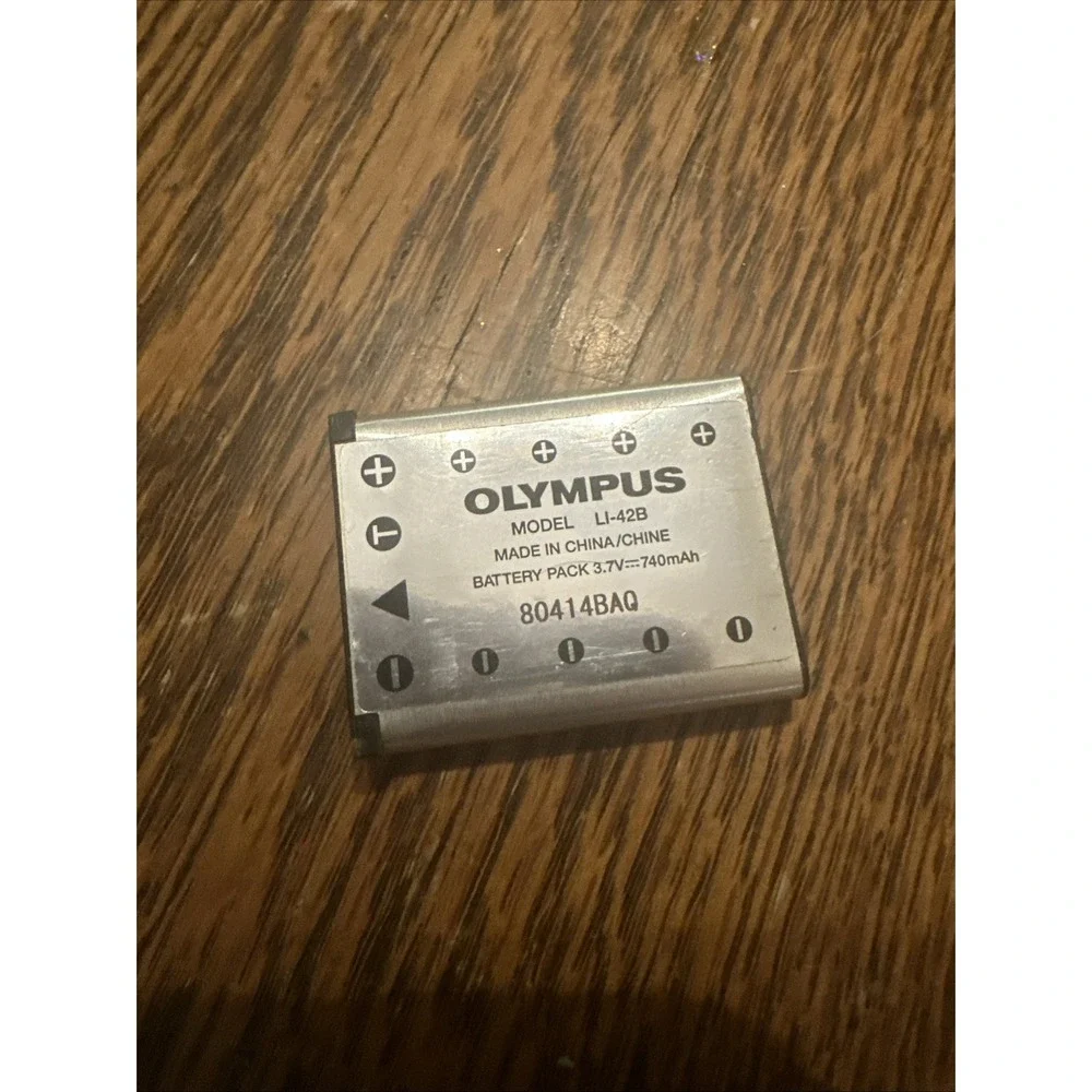 Olympus FE FE-330 8.0MP Digital Camera - Blue Crusty and lcd doesnt come on
